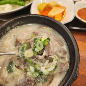 일품돼지국밥 사진 1
