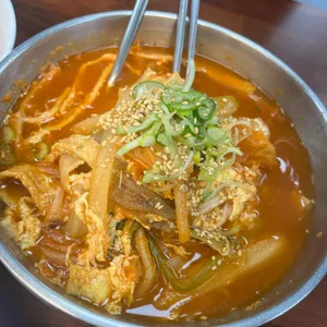 망향비빔국수 대표 사진