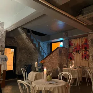 BLUE NUDE 대표 사진