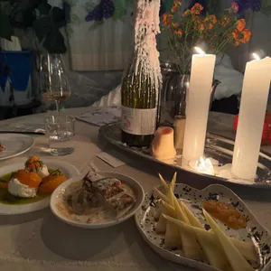 BLUE NUDE 대표 사진