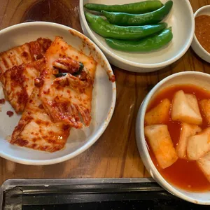 전준수 명품청기와 감자탕 대표 사진