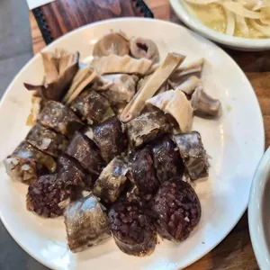 쌍둥이돼지국밥 사진