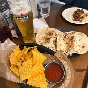 타코사노스 사진