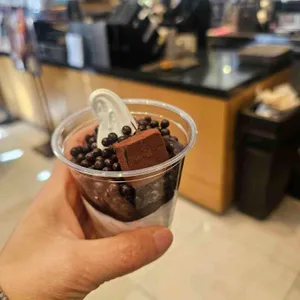 폴바셋 대표 사진