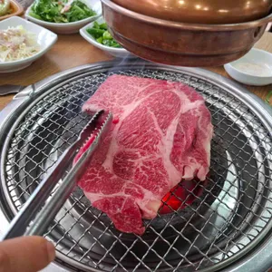 홍천 한우사랑말식당 대표 사진