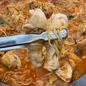 연평도꽃게품은닭볶음탕 대표 사진