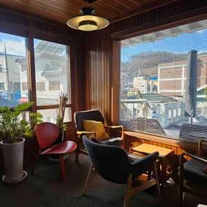 레퓨지앤드스트랭스 리뷰 사진