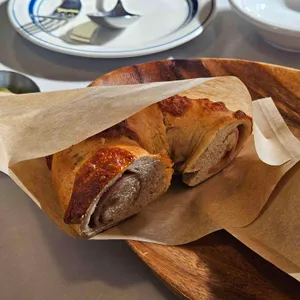 레퓨지앤드스트랭스 리뷰 사진