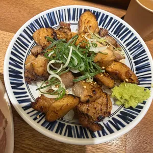 멘지 대표 사진