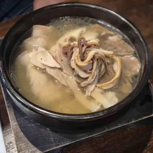 엄용백 돼지국밥 사진