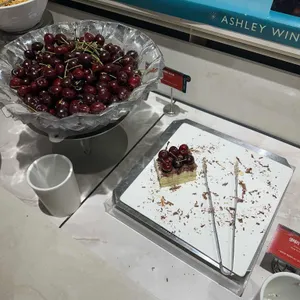 애슐리퀸즈 대표 사진