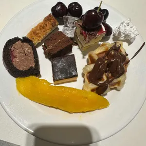 애슐리퀸즈 사진