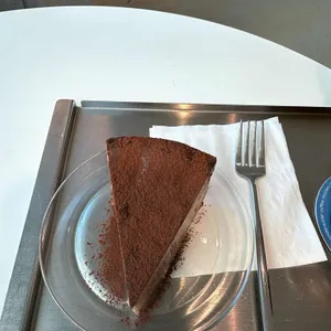 언더워터 커피 로스터스 대표 사진