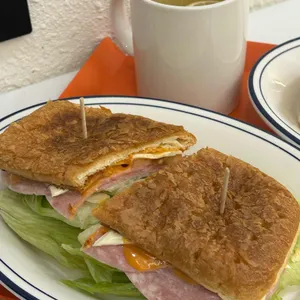 어스샌드위치 사진 2