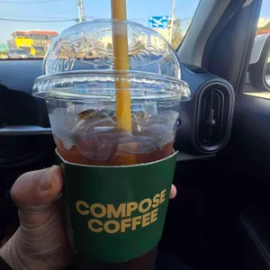 컴포즈커피 사진