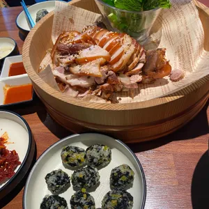 유순영일 족발 사진