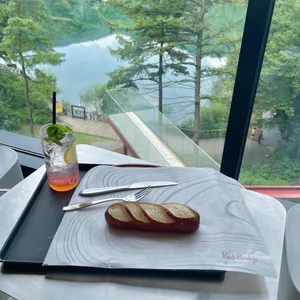 레드브릿지 사진