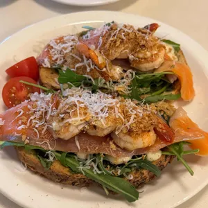 코모도 테이블 사진 1