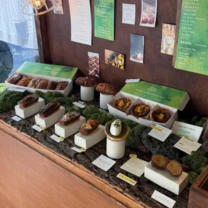 오프더월 대표 사진