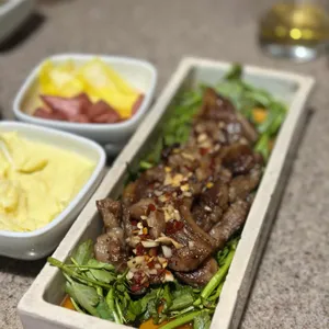 양인환대극진 대표 사진