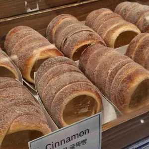 끄네들로 리뷰 사진