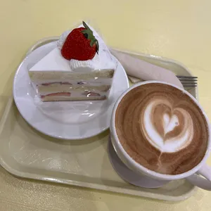 파티세리 시즈널 대표 사진