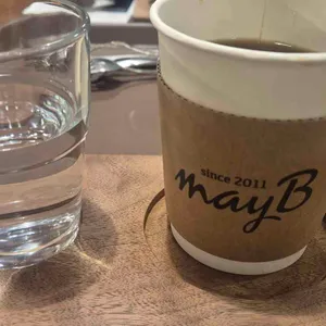 메이비카페 리뷰 사진