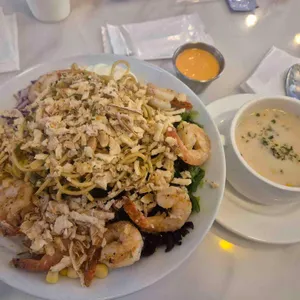 샐러드로우 앤 트라타 사진