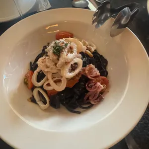 더즌 오이스터 대표 사진