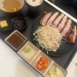 카산도 대표 사진