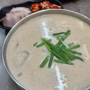 김경자 원조손칼국수&보쌈 대표 사진