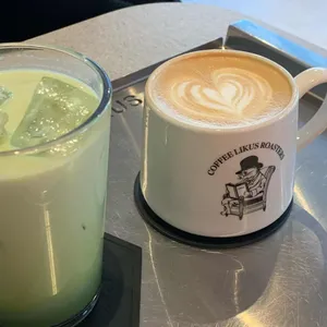 커피 라이커스 리뷰 사진