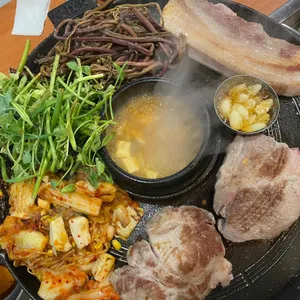 효자동솥뚜껑 사진 1