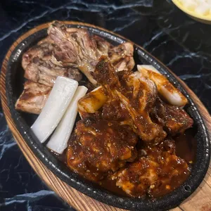 현정숯불바베큐 사진