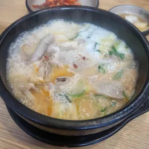 더진국 수육국밥 대표 사진