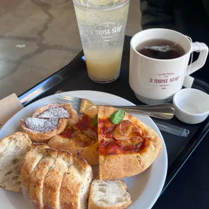 어 머스트 스탑 사진 1