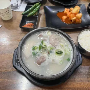 삼거리먼지막순대국 대표 사진