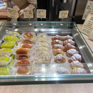 AVEK CHERI 대표 사진