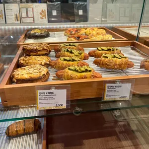 곤트란쉐리에 리뷰 사진