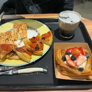 곤트란쉐리에 대표 사진