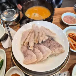 쌍둥이돼지국밥 대표 사진