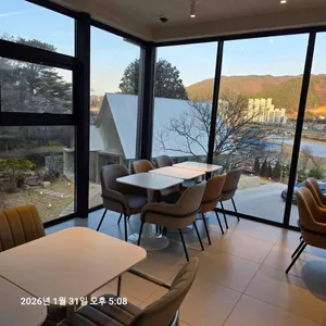 보르너 대표 사진