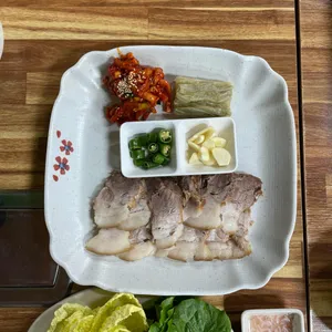 명가네보쌈칼국수 대표 사진