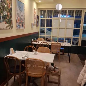 디어모먼츠 대표 사진