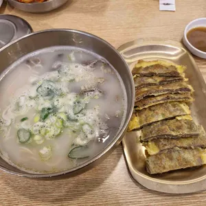 육전국밥 사진 1