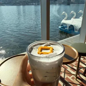 스타벅스 사진 2