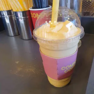 컴포즈커피 사진