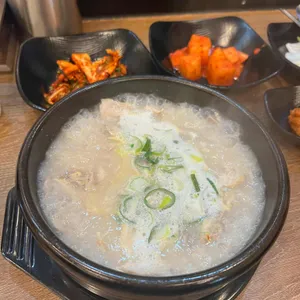 찐한순대국밥 사진 1