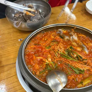 빨간거짱구네 대표 사진