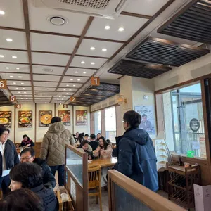 먹돌고기국수 대표 사진